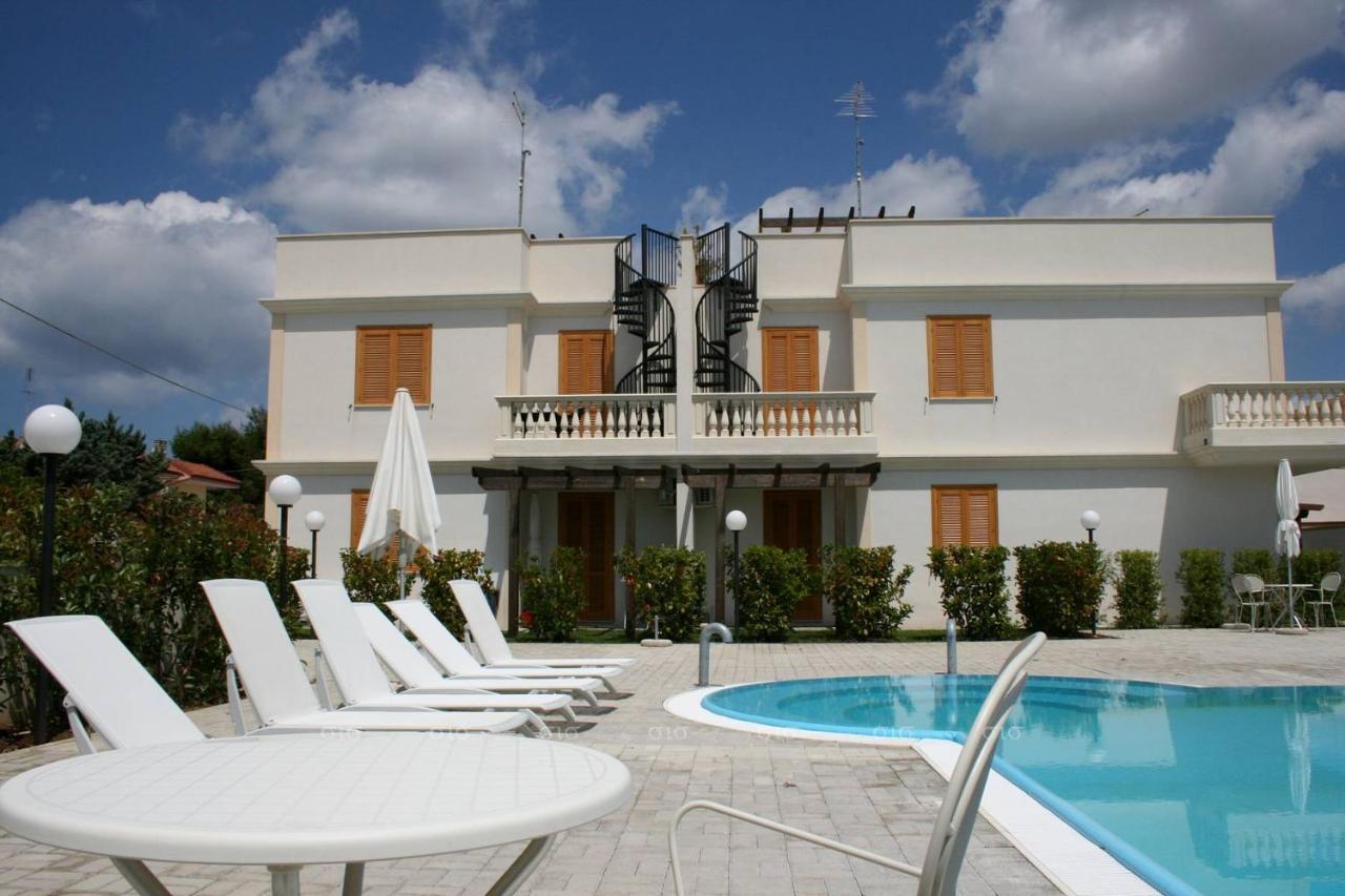 Appartamenti Ginevra Santa Maria al Bagno Exterior foto